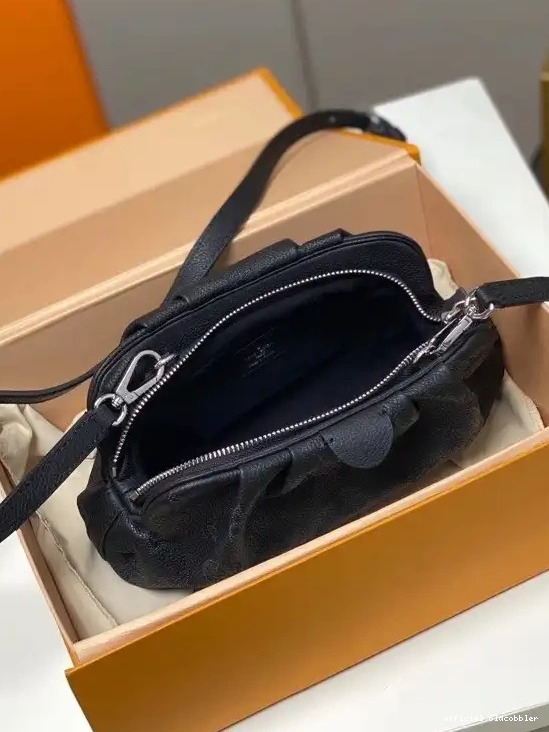 Official oldcobbler VUITTON SCALA LOUIS POUCH MINI 0701